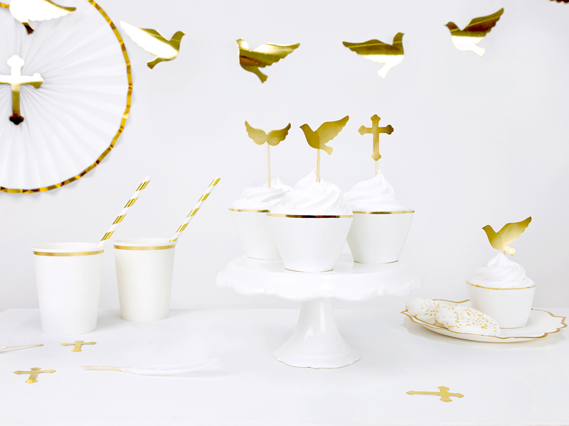 Imagen de producto: https://tienda.postreadiccion.com/img/articulos/secundarias14219-6-envoltorios-de-cupcakes-blancos-y-dorados-8.jpg